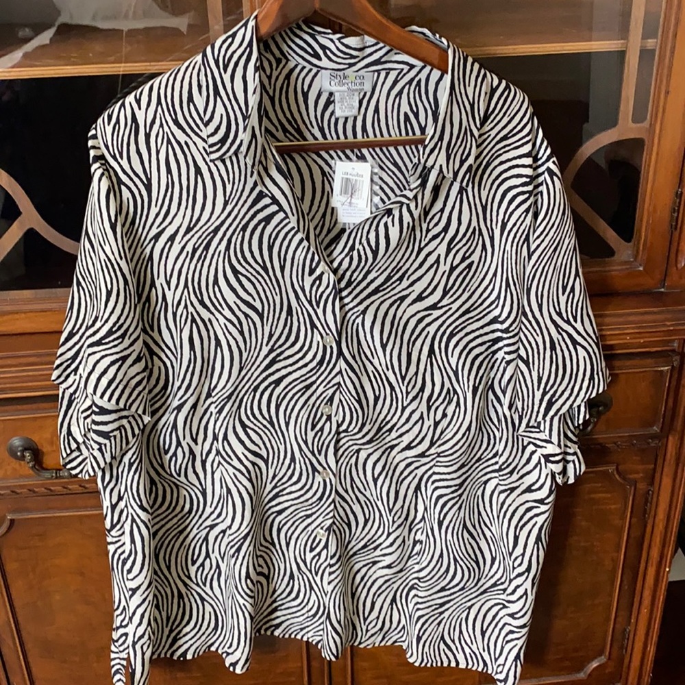Black and white button down blouse